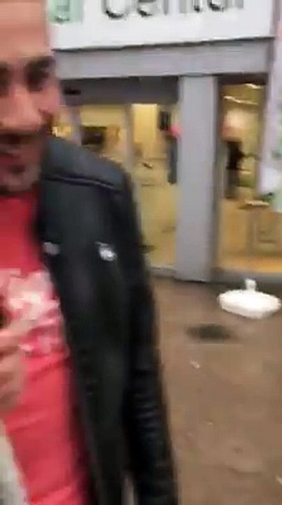 Un policier bruxellois sureprends des jeunes en parlant l'arabe et le lingala