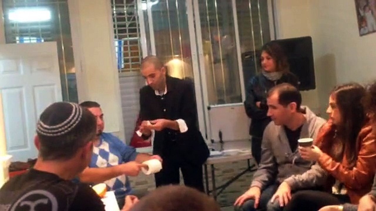 שרון בגדדי-קוסם למבוגרים, אמן חושים, קוסם לבר מצווה,קוסם ליום הולדת, מופע טלפתיה, מופע לערב גיבוש, מופע טלפתיה למסיבת עובדים, קוסם לקבלת פנים|אמן חושים למסיבת רווקות