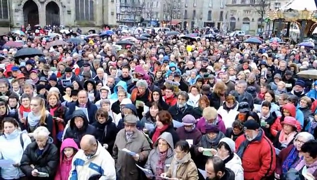 Je suis Charlie Rassemblement Quimper choeur je chante pour toi liberté