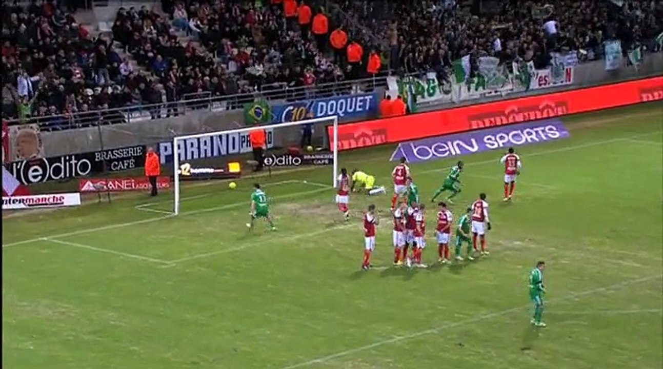 Le coup franc magistral de Yohan Mollo