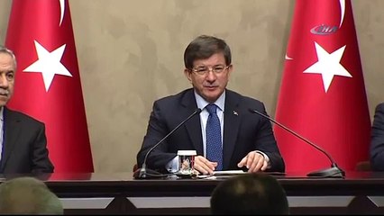 Davutoğlu Paris’e gitti