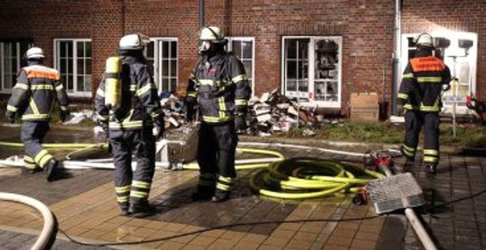 Almanya'da Gazeteye Molotoflu Saldırı