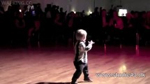 Amazing Dance-2 Year Old Boy-Entertainment & Fun Vidoes