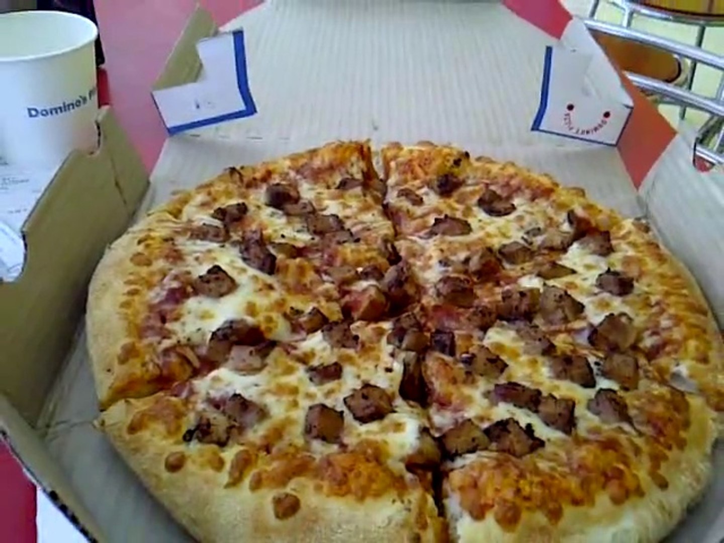 Barbecue Pizza Dominos