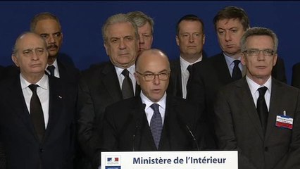 Lutte contre le terrorisme: Cazeneuve pour une action "globale et opérationnelle"