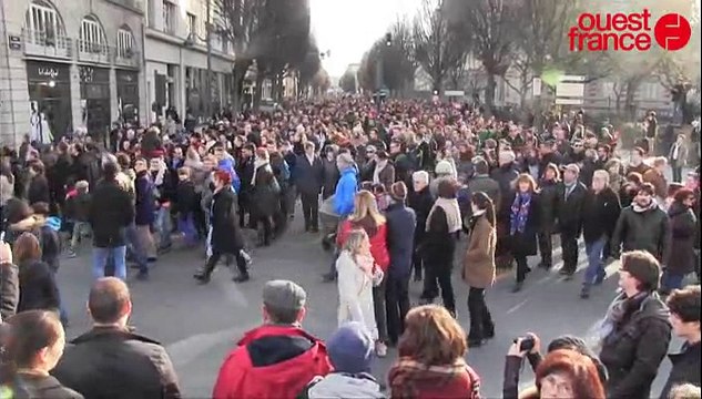 Au moins 100000 Rennais manifestent pour Charlie à Rennes