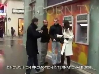 cosa succede se una donna va al bancomat!!!