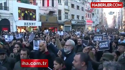 Binlerce Kişi Charlie Hebdo'ya Destek İçin Yürüdü