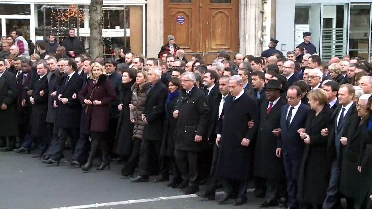 Mais de um milhão de pessoas fazem ato em Paris