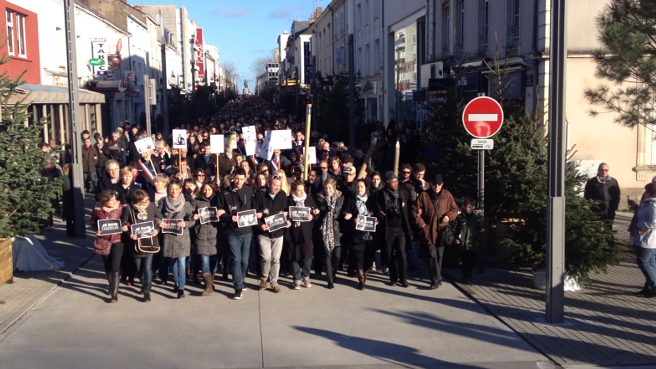 Charlie Hebdo: A La Roche 25 000 personnes en hommage aux victimes des attentats