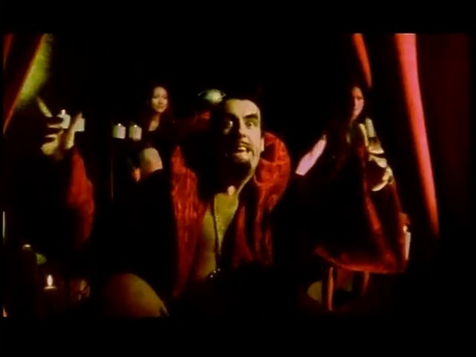 Le Grand Orchestre du Splendid - La Salsa du démon (Clip Officiel)