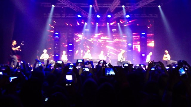 Strip-tease des pompiers de Liège aux Halles des Foires de Coronmeuse