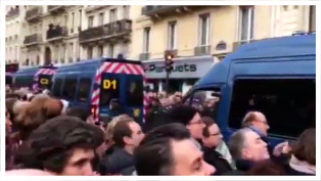 Marche républicaines : gendarmes, policiers et pompiers ovationnés à Paris