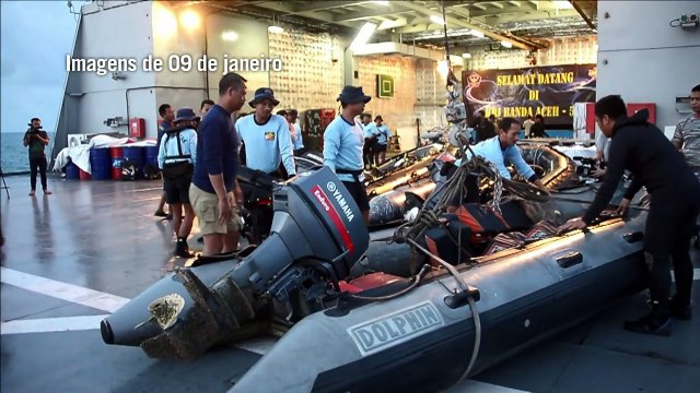 Caixas pretas de avião da AirAsia são encontradas