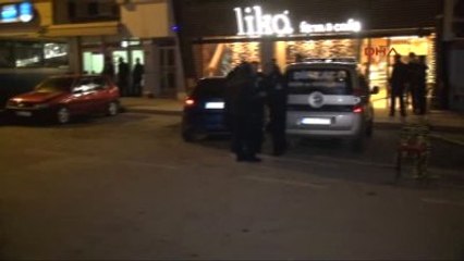 Pendik'te İki Esnaf Çatıştı; 1 Ölü, 3 Yaralı...