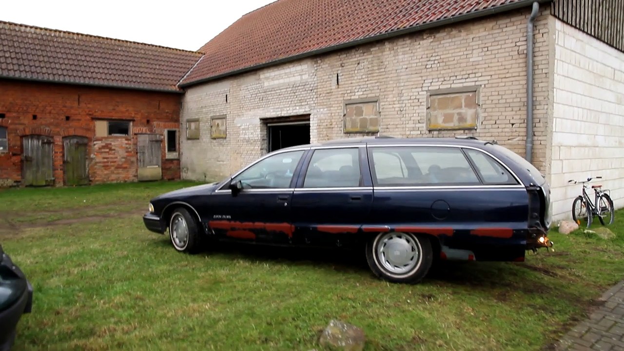 Der 1992 Oldsmobile Custom Cruiser zieht um.