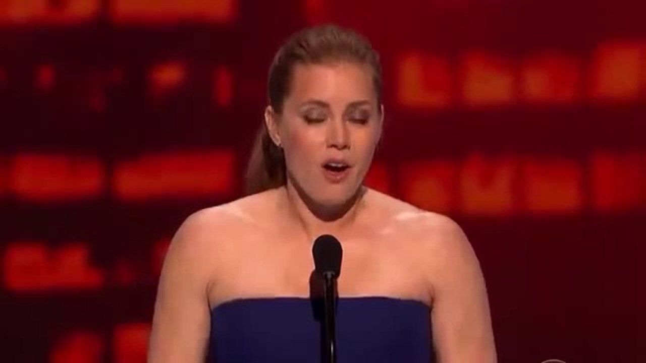 Watch People's Choice Awards 2015 - Ben Affleck's 'Favorite Humantarian' Acceptance Speech Video Online