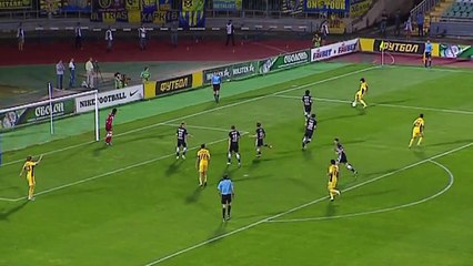 Player Helps Injured Opponent During Goal