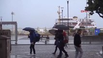Çanakkale'de Rüzgarla Birlikte Yağmur Etkili Oluyor-1