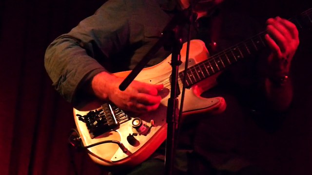 Steve Morrison & Alan Glen - Walking Blues