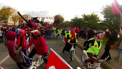 29 Ekim  törenleri sonrasında bisikletli mihmandarlar