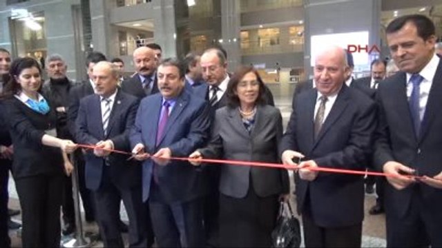 Başsavcı'dan Adliyede Yakalanan Suç Aletleri Sergisi Ne Kurdeleli Açılış