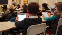 La tablette à l'école primaire : l’enseignant est plus disponible pour ses élèves