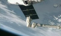 La capsule Dragon rejoint la Station spatiale internationale