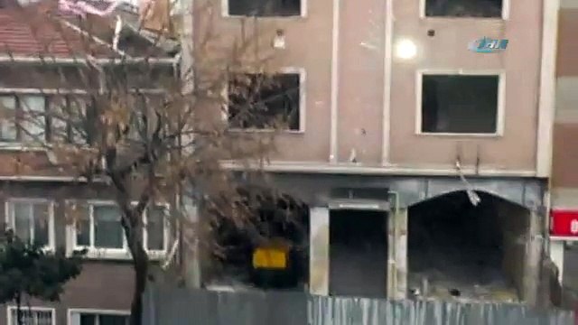 İp cambazı değil, inşaat işçisi