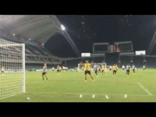 FOOT - PSG : Encore un but hallucinant de Zlatan !