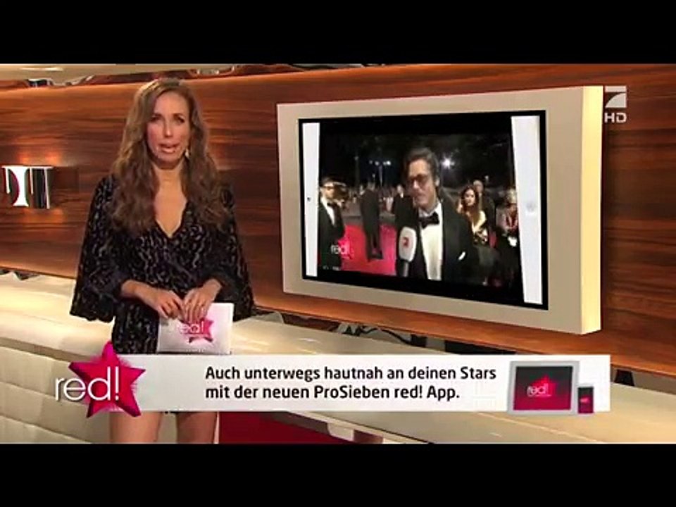 Annemarie Carpendale hot legs 01/08/15