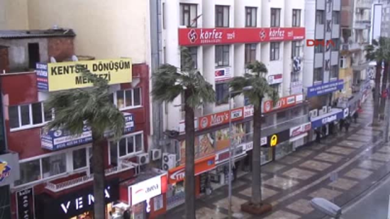 Denizli Şiddetli Rüzgar ile Yağmur Denizli'yi Olumsuz Etkiliyor