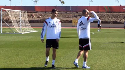 Messi lauds rival Ronaldo