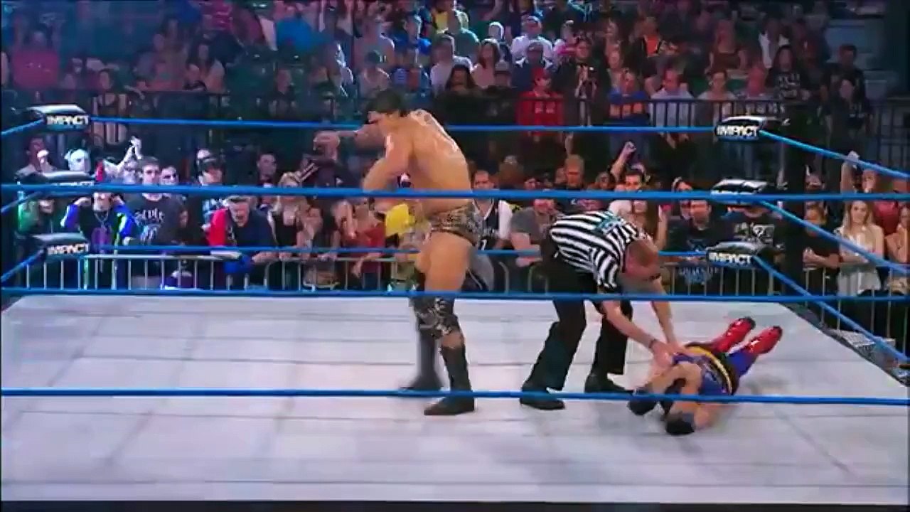 4Live -  Ethan Carter III vs. Dean Ambrose vs. Kevin Steen @ ELEVEN
