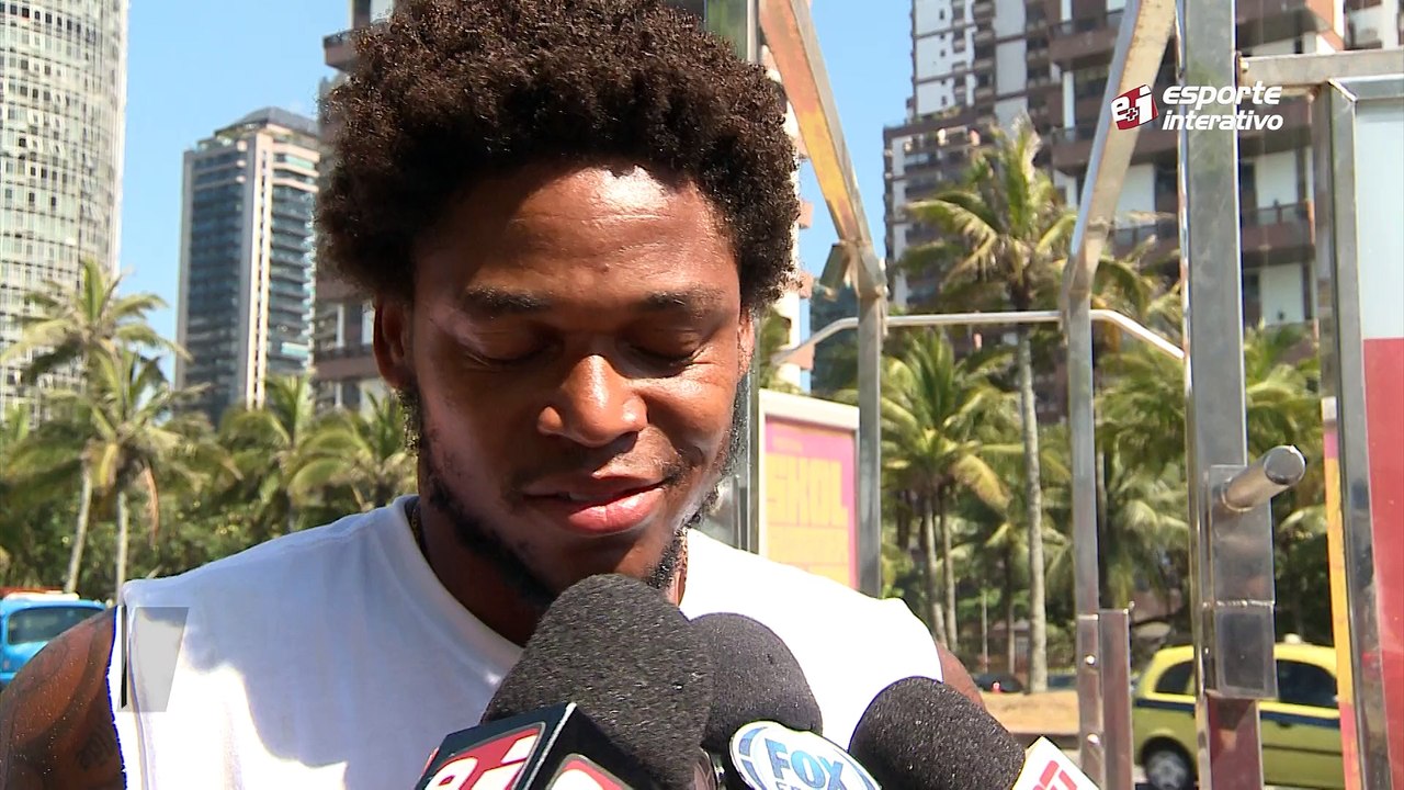 Veja Luiz Adriano falando sobre Bernard e Douglas Costa