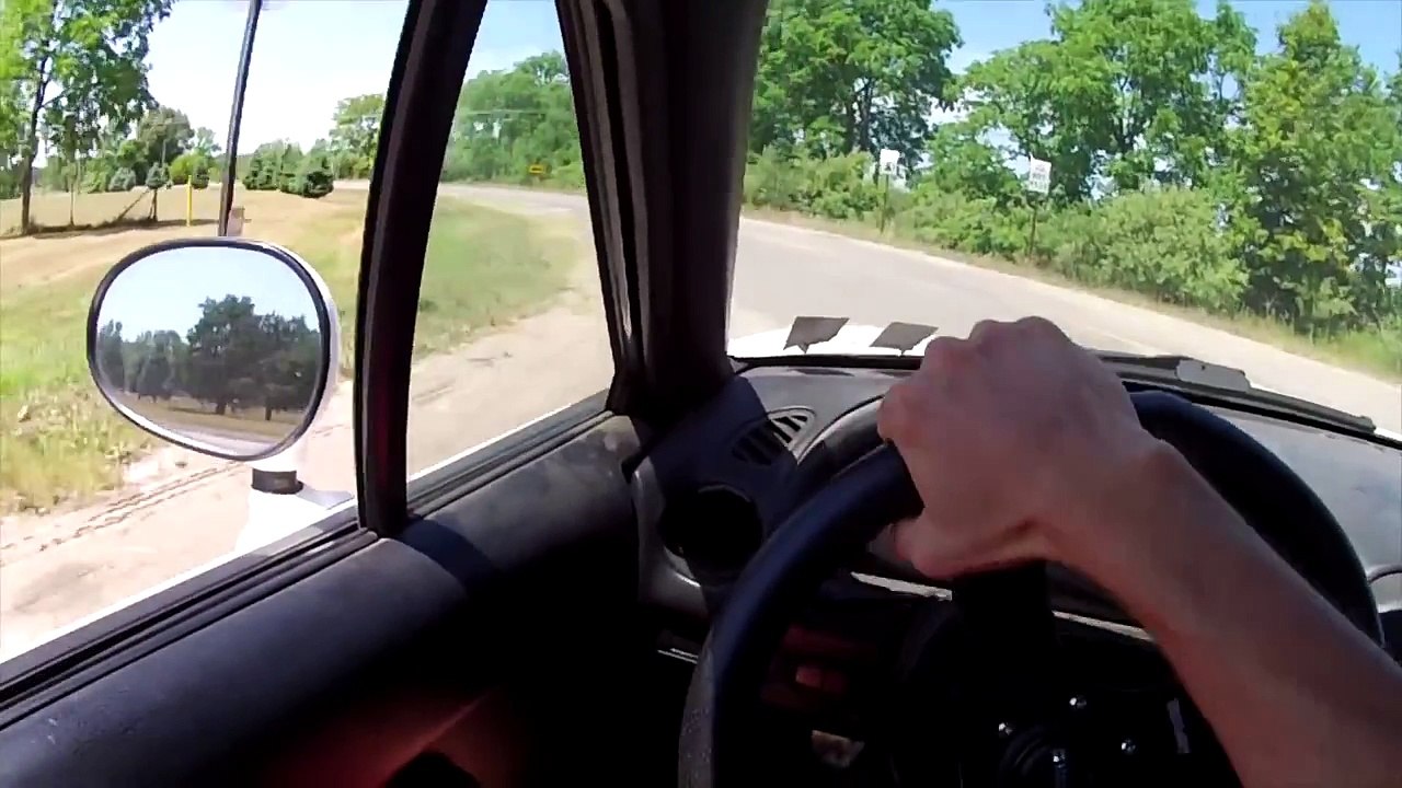Super Loud 1996 Mazda Miata POV Drive
