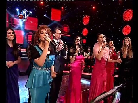 ARİF ÖZGÜLÜŞ VE MEŞK KOROSU - İÇİN İÇİN YANIYOR YANIYOR BU GÖNÜL