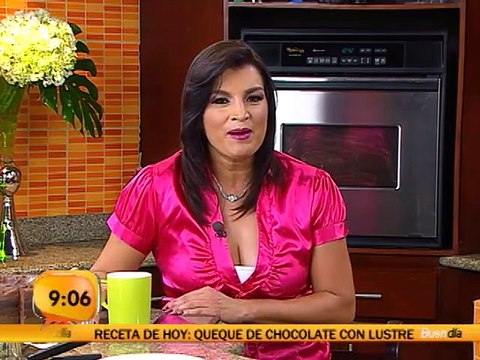 Receta: Queque de chocolate con lustre