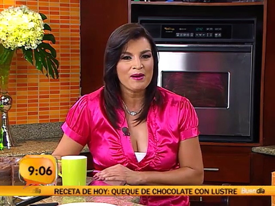 Receta: Queque de chocolate con lustre