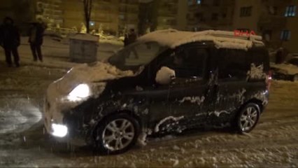 Denizli'de Kar Hayatı Olumsuz Etkiliyor