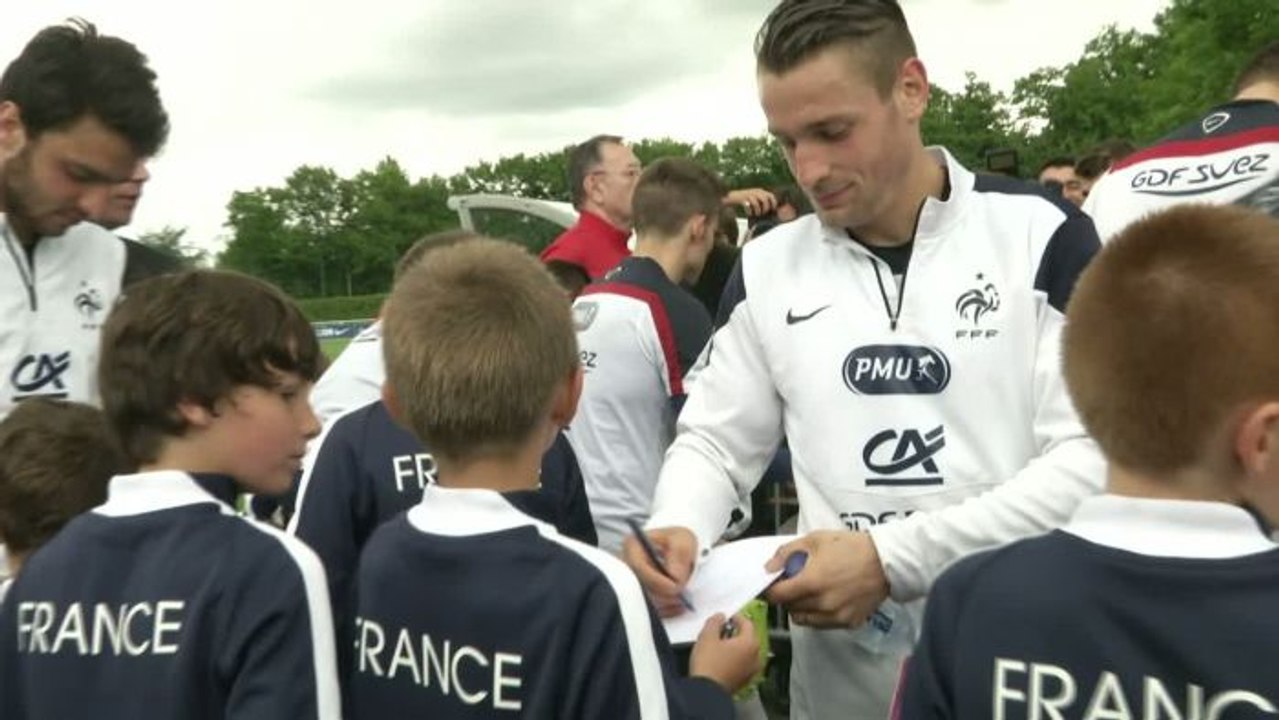 FOOT - CM - Bleus : Des Bleus plein les yeux