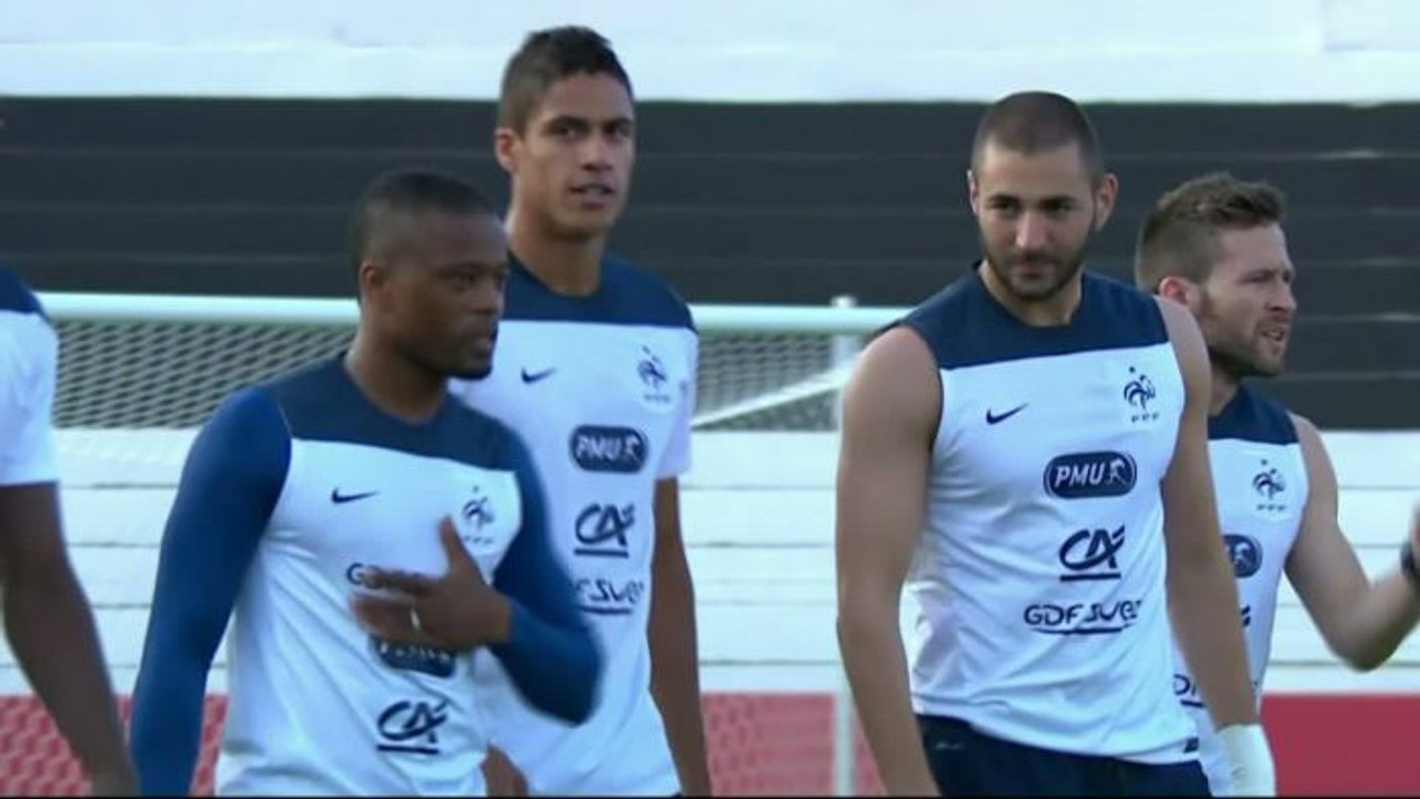 FOOT - CM - BLEUS : Évra a-t-il changé ?