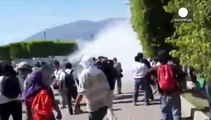 اشتباكات بين الطلبة وقوات الجيش والشرطة في المكسيك