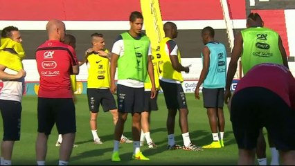 FOOT - BLEUS : Une défense fragilisée