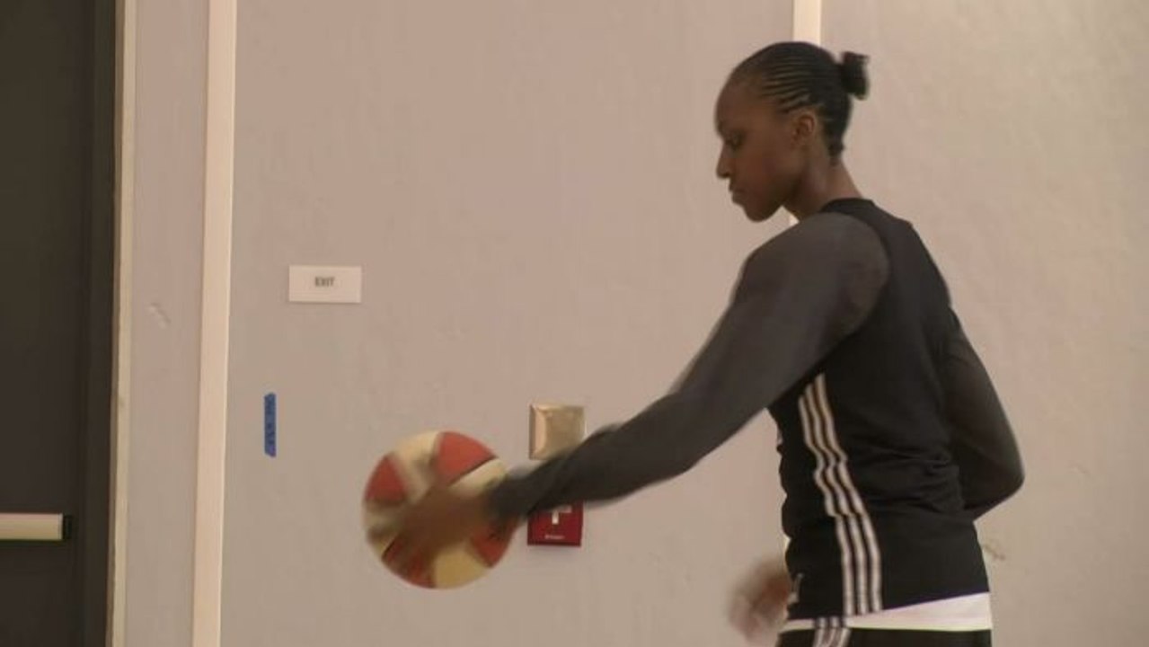 BASKET - ChM - BLEUES : La vie américaine de Gruda