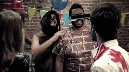 Axa - assurance, "L'homme-appart', avec Kevin Razy" - juin 2013 - le feu en soirée