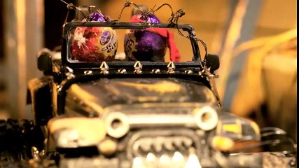 Cadbury (Kraft Canada) - oeufs en chocolat Cadbury Creme Egg, "Last stand, They're here" - octobre 2012 - Last stand