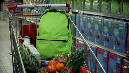 Carrefour - supermarché - juin 2010 - "Sac à dos", "Caddy"
