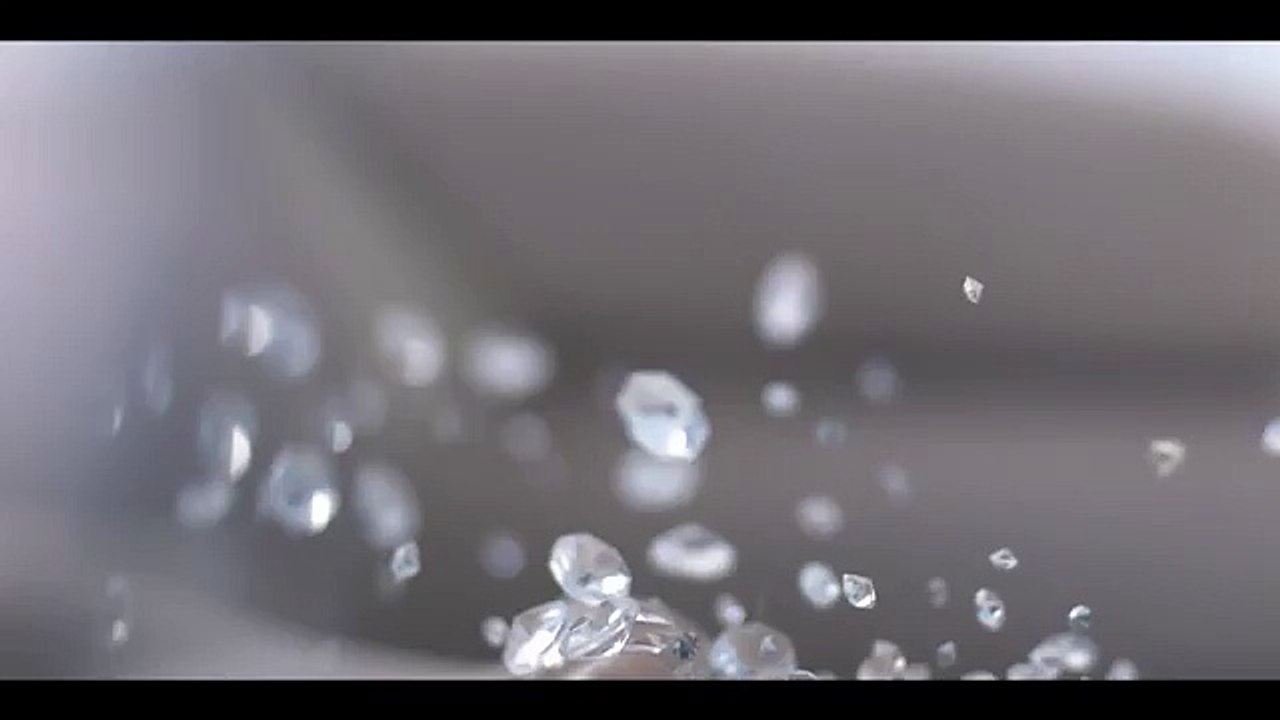 Chanel - vêtements et accessoires, "Montre J12" - janvier 2014