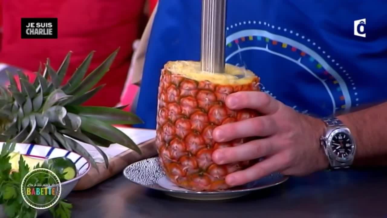 Ustensiles : coupe ananas et eplucheur 3 en 1
